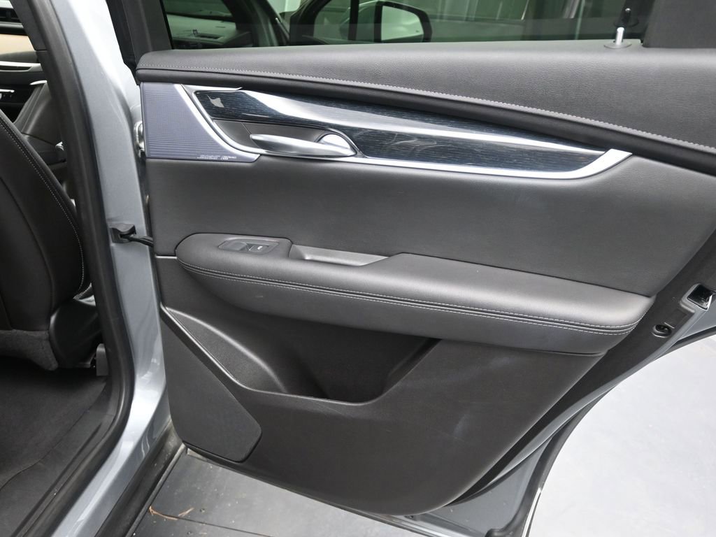 Certified 2025 Cadillac XT5 Premium Luxury image 17