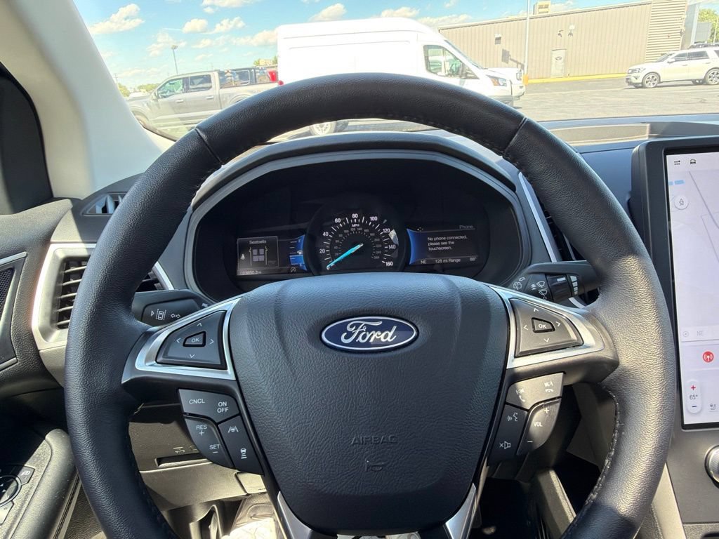 Used 2024 Ford Edge SEL w/ Convenience Package AWD/4WD image 16
