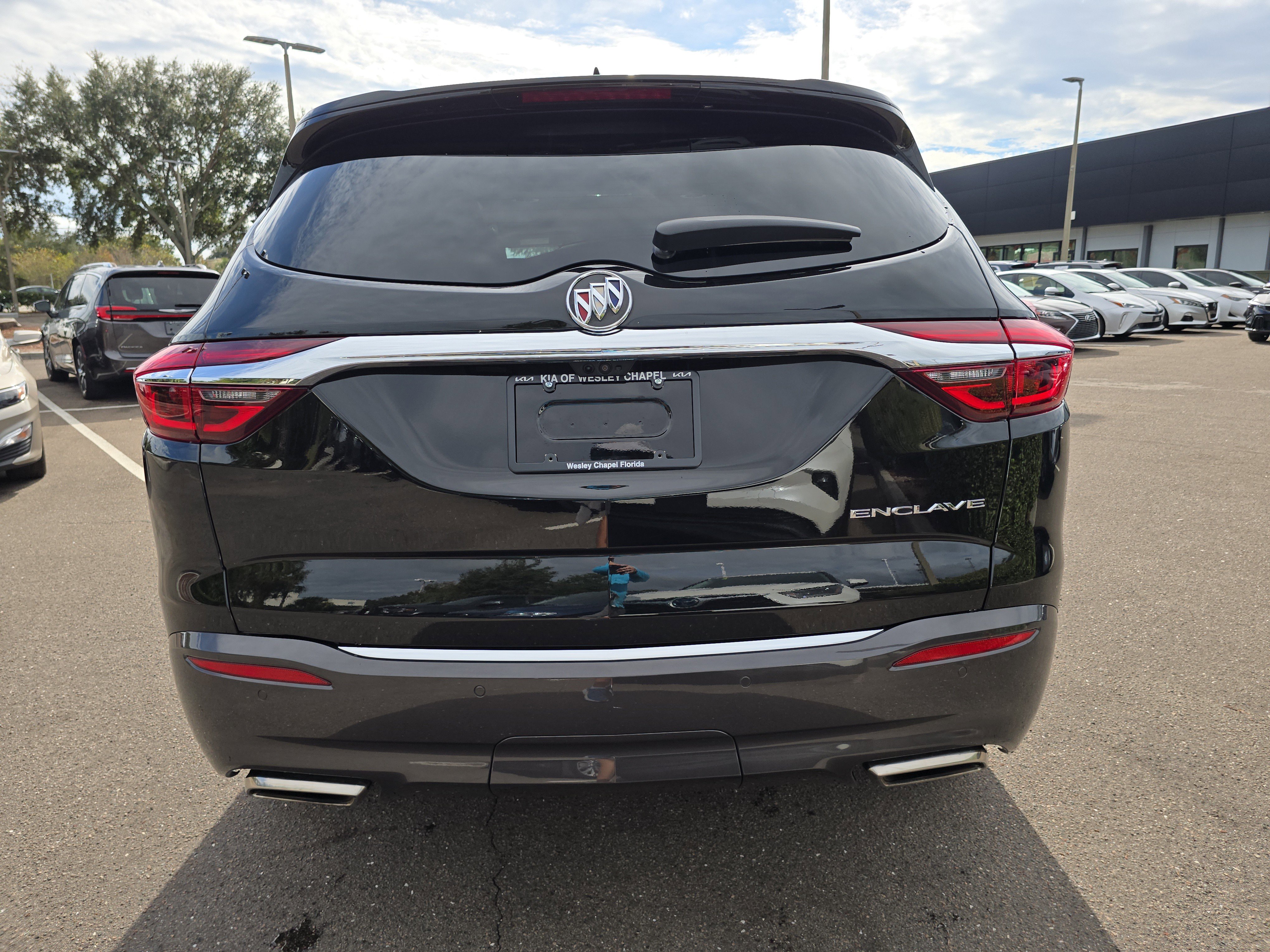 Used 2019 Buick Enclave Avenir w/ Avenir Technology Package image 7