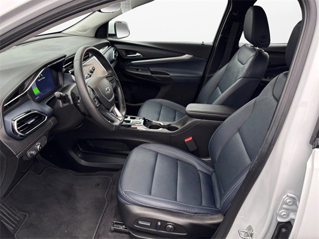 Used 2023 Chevrolet Bolt EUV Premier w/ Sun & Sound Package image 9