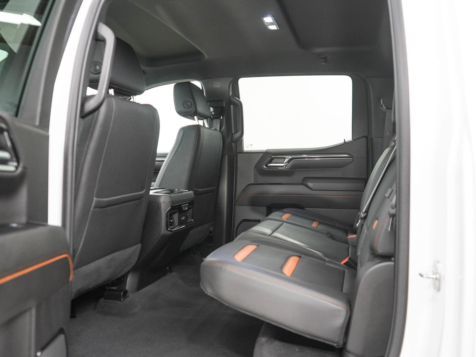 Used 2024 GMC Sierra 1500 AT4 w/ AT4 Preferred Package AWD/4WD image 18