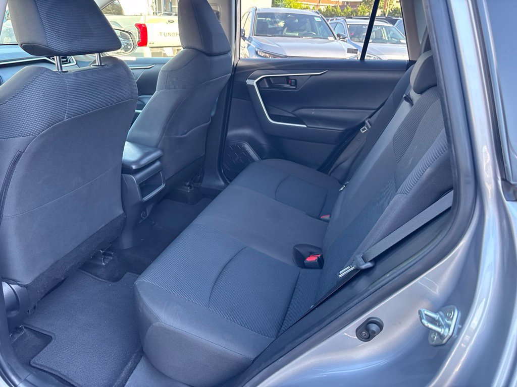 Used 2019 Toyota RAV4 LE w/ Carpet Mat Package FWD image 11