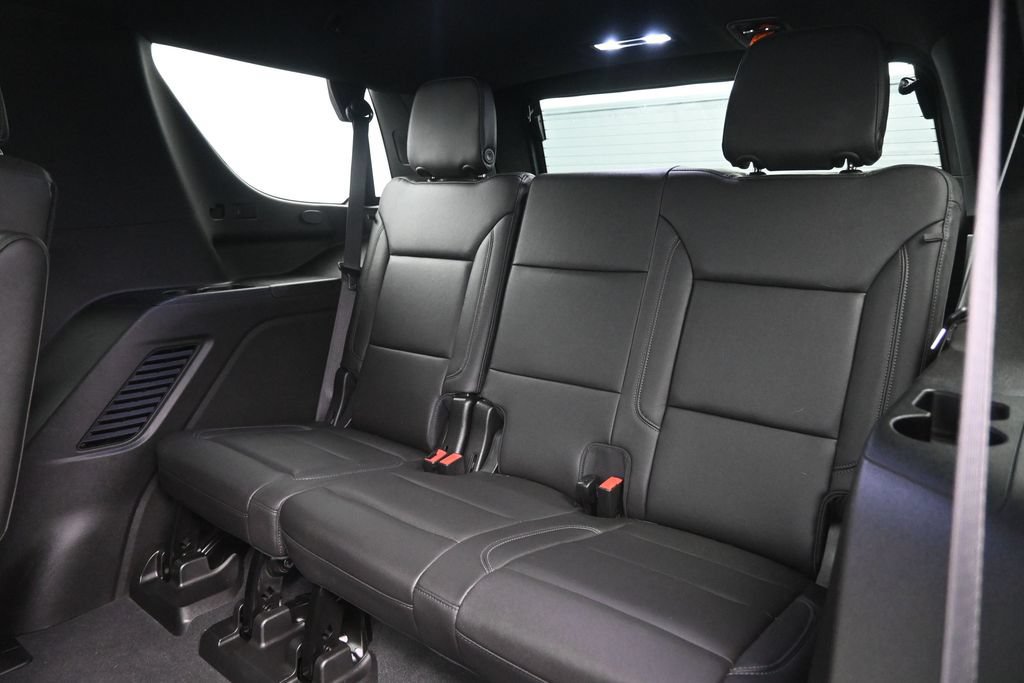 Used 2021 Chevrolet Tahoe Z71 w/ Z71 Signature Package AWD/4WD image 27