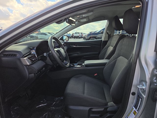 Used 2025 Toyota Camry LE FWD image 15