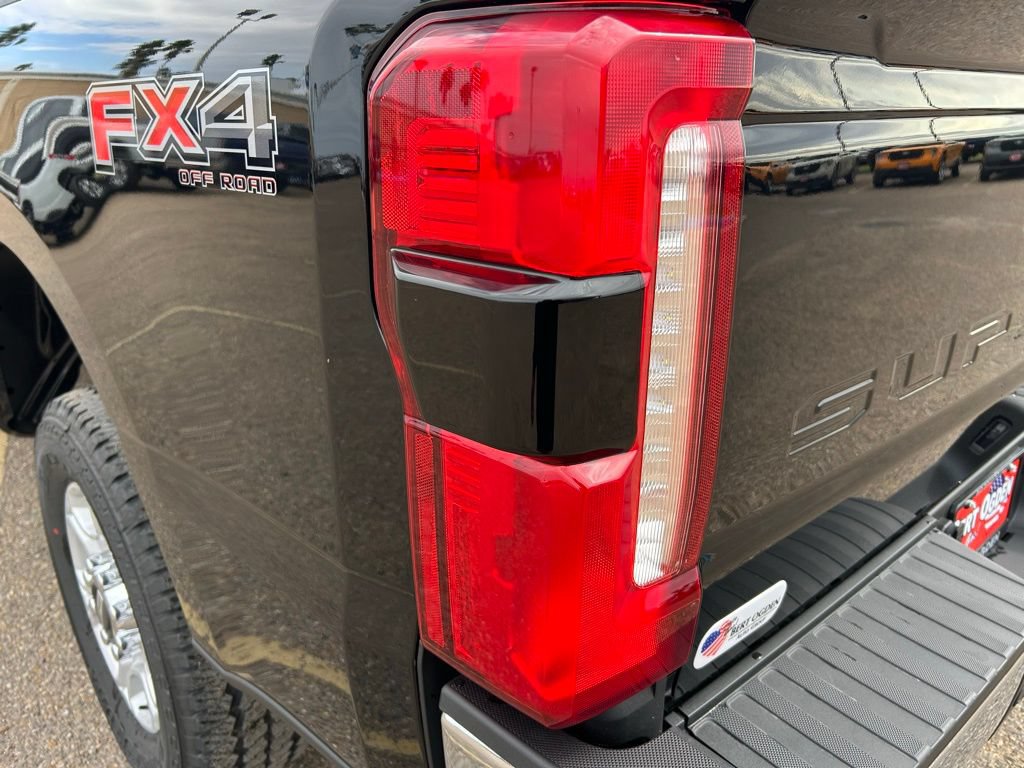 New 2026 Ford F250 XLT w/ 360-Degree Camera Package AWD/4WD image 8