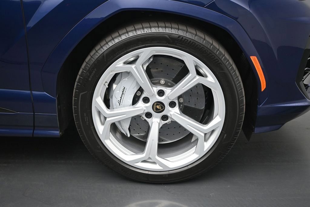 Used 2026 Lamborghini Urus SE AWD/4WD image 23