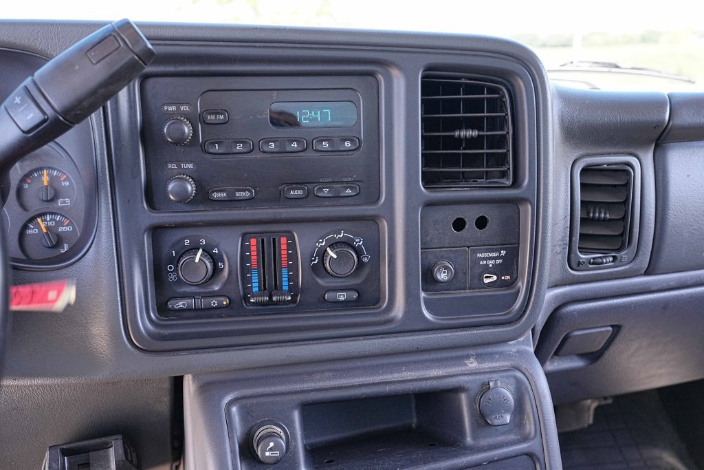 Used 2006 Chevrolet Silverado 2500 W/T w/ Heavy-Duty Power Package AWD/4WD image 25