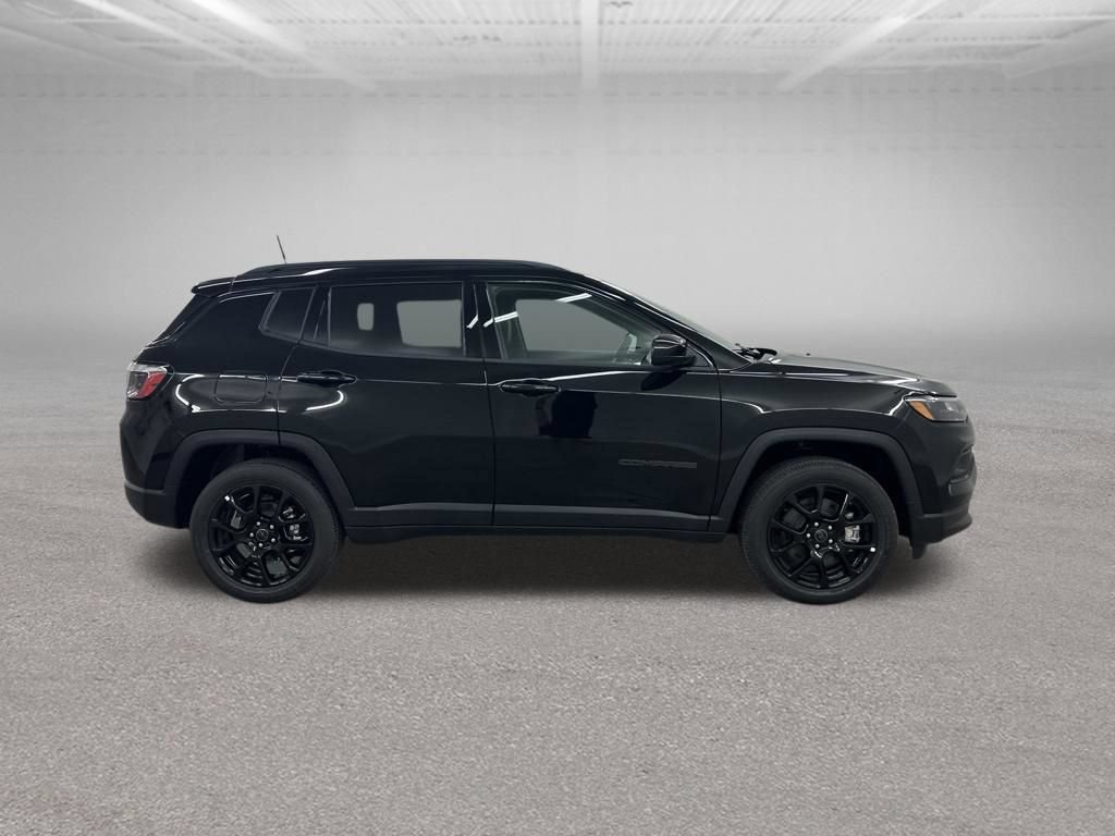 New 2026 Jeep Compass Latitude AWD/4WD image 14