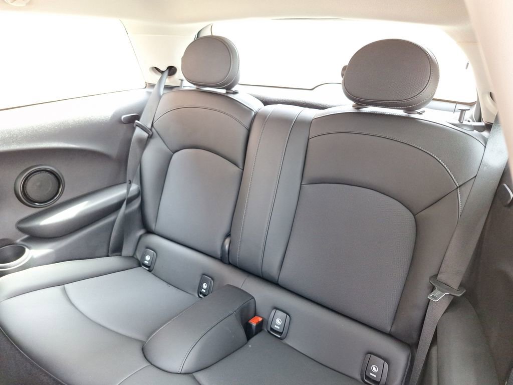 Used 2020 MINI Cooper S image 11