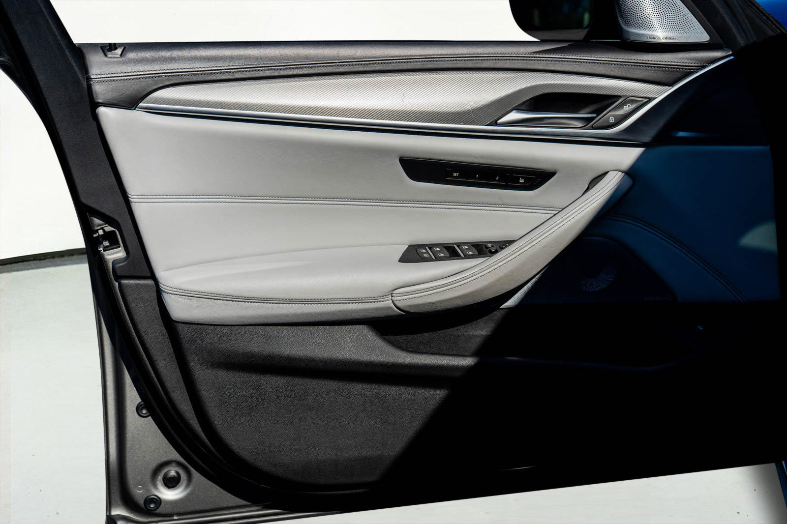 Used 2021 BMW M5 w/ Executive Package image 37