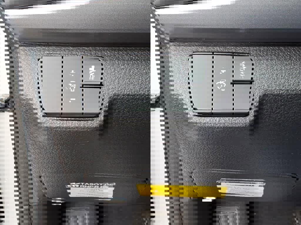 Used 2023 Kia Rio LX image 16