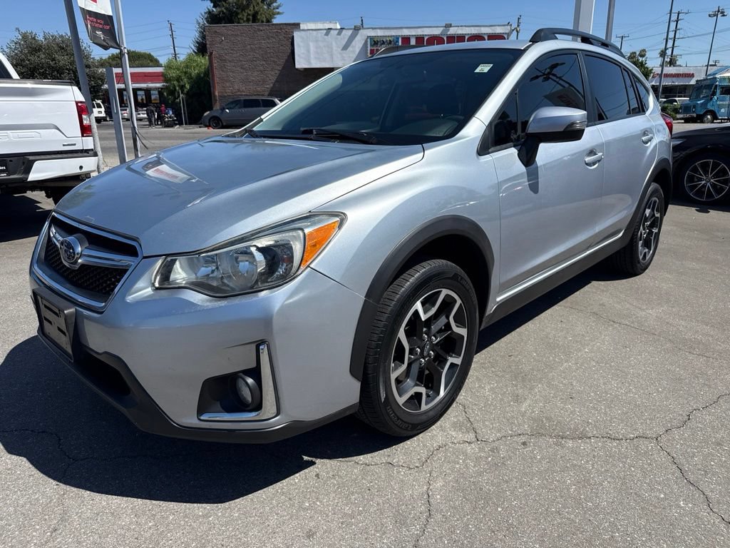 Used 2017 Subaru Crosstrek 2.0i Limited AWD/4WD image 2
