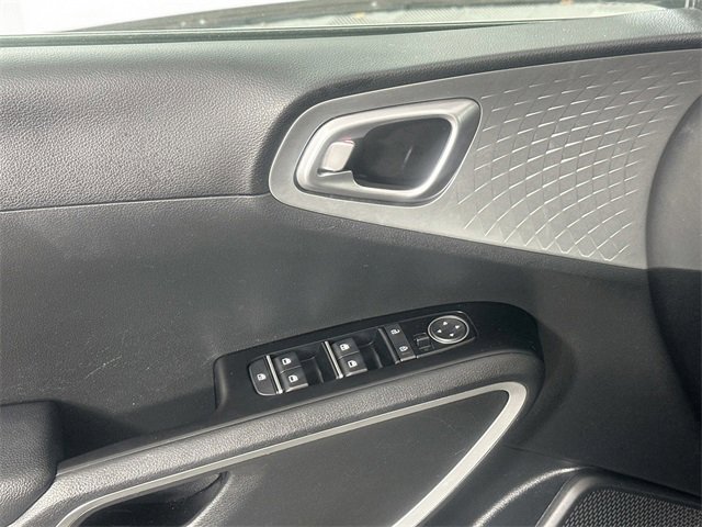 Used 2023 Kia Soul LX w/ Option Group 015 image 18