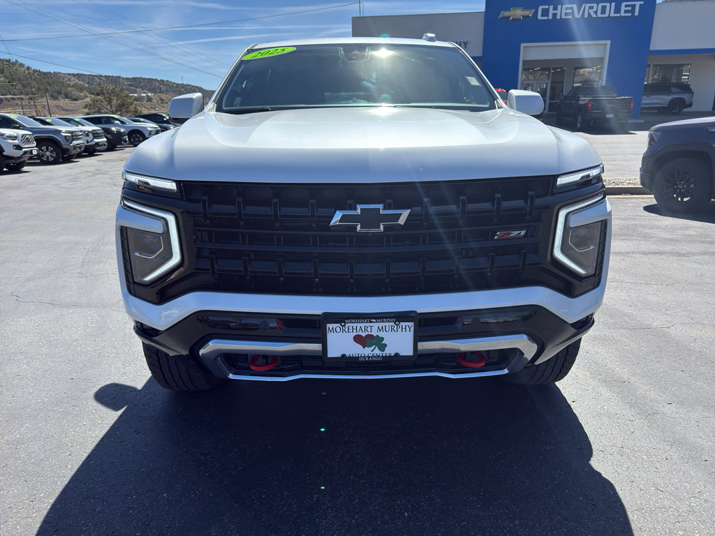 Used 2025 Chevrolet Suburban Z71 image 2