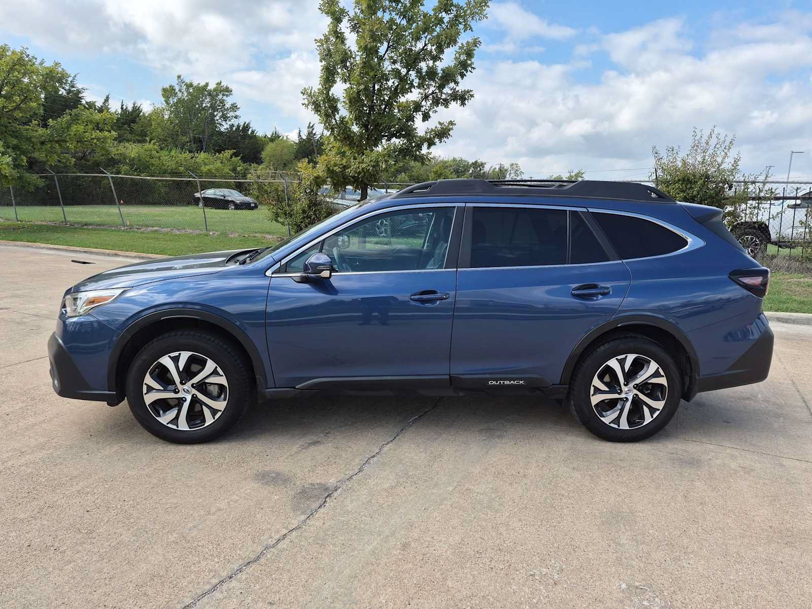 Used 2021 Subaru Outback Limited w/ Popular Package #2 AWD/4WD image 11