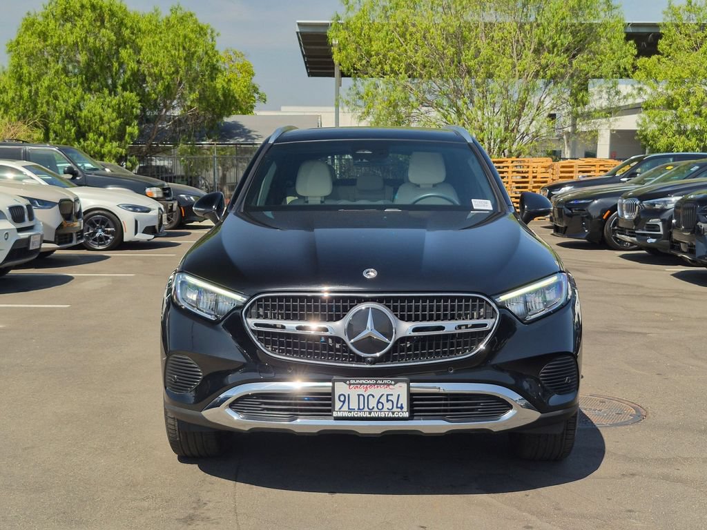 Used 2024 Mercedes-Benz GLC 300 4MATIC image 4