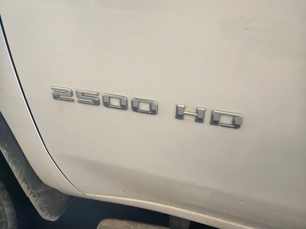 Used 2023 Chevrolet Silverado 2500 LTZ AWD/4WD image 5