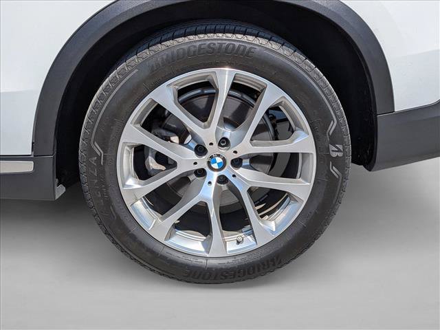 Used 2020 BMW X5 xDrive40i w/ Executive Package AWD/4WD image 22