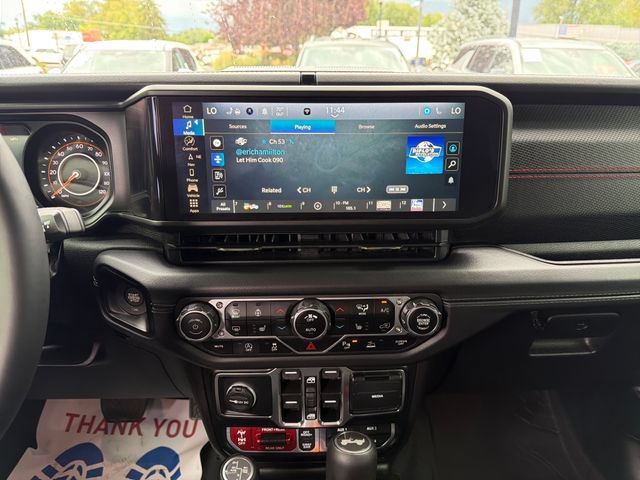 Used 2024 Jeep Wrangler Unlimited Rubicon AWD/4WD image 18