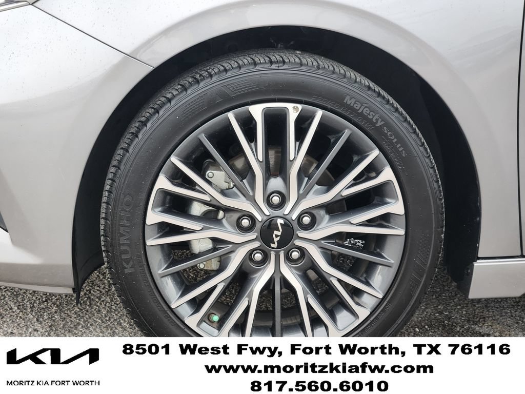 Certified 2024 Kia Forte GT-Line FWD image 9