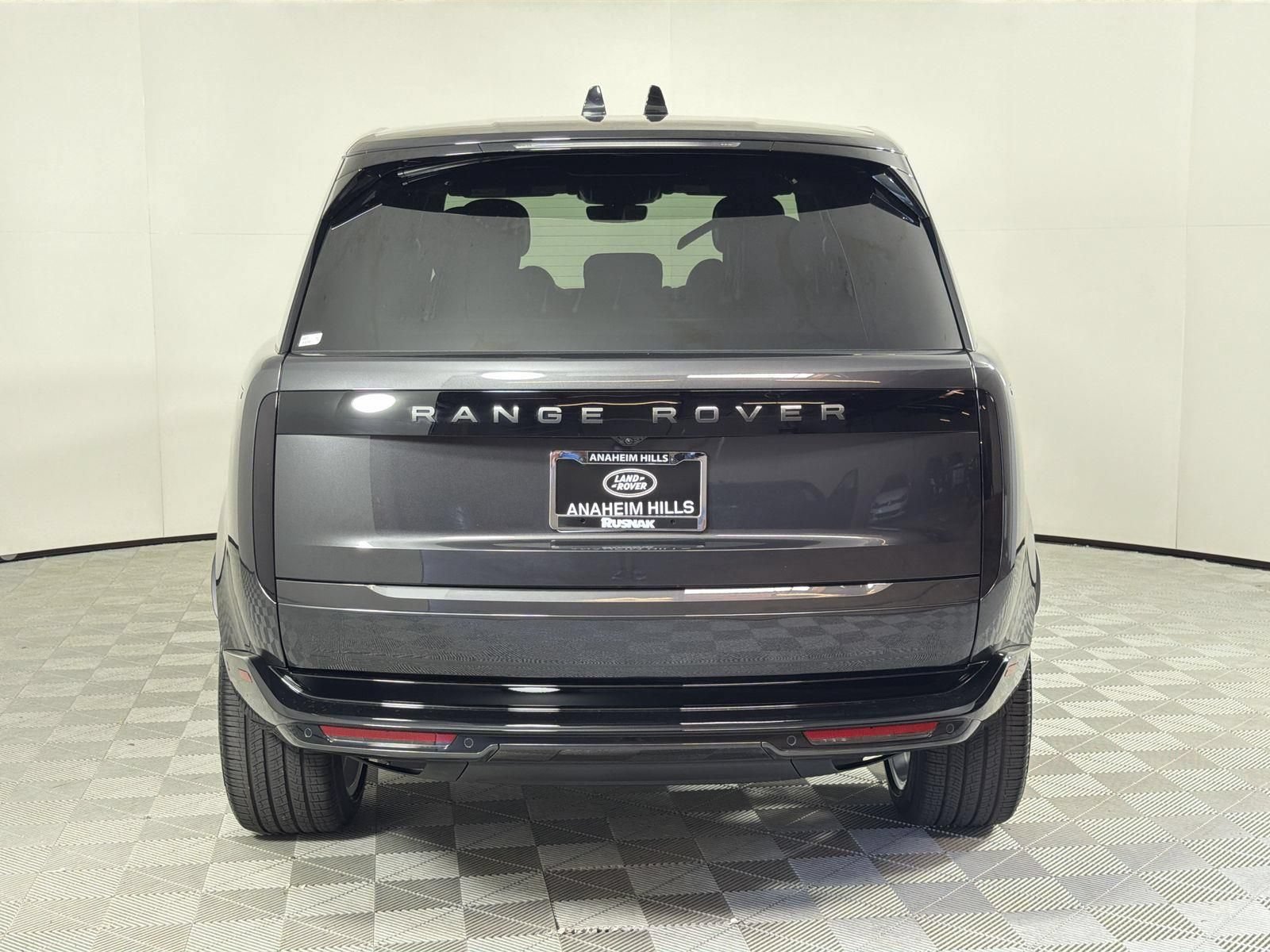 New 2026 Land Rover Range Rover Long Wheelbase SE AWD/4WD image 4
