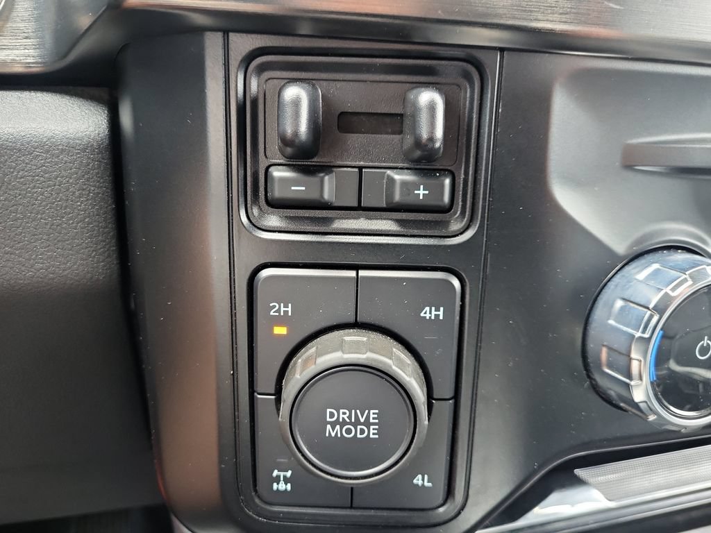 Used 2023 Ford F250 Lariat w/ Chrome Package AWD/4WD image 32