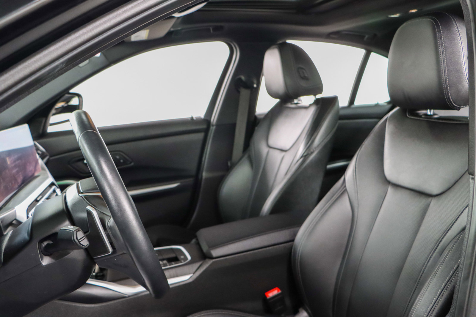 Used 2024 BMW 330i xDrive Sedan image 24