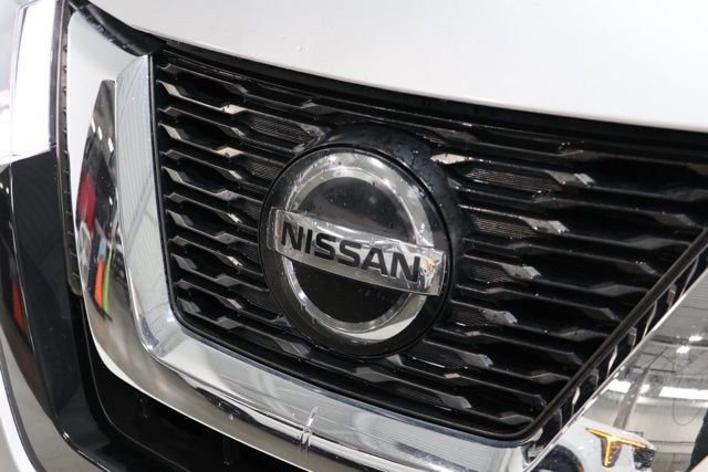Used 2019 Nissan Rogue SV AWD/4WD image 12