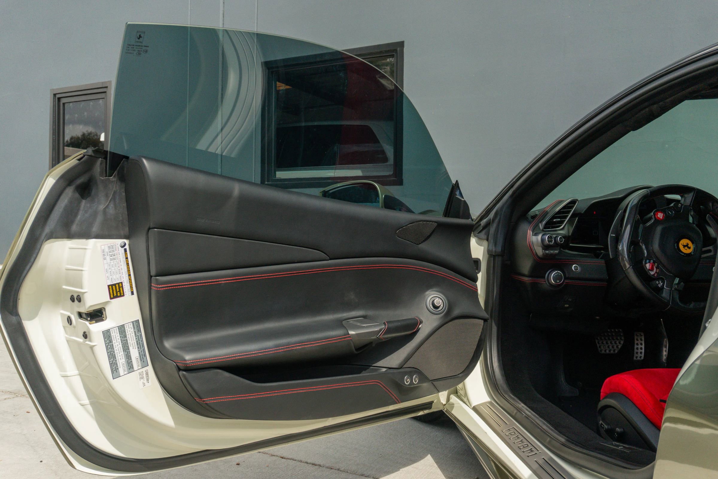 Used 2018 Ferrari 488 GTB image 67