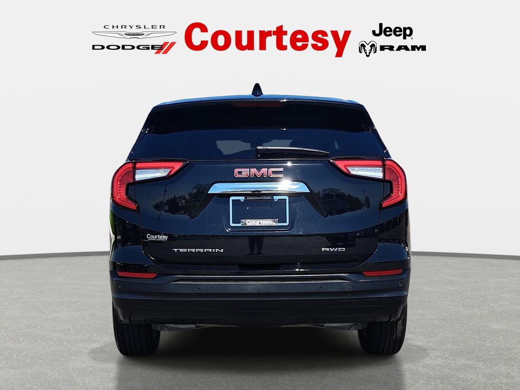 Used 2023 GMC Terrain SLE AWD/4WD image 6
