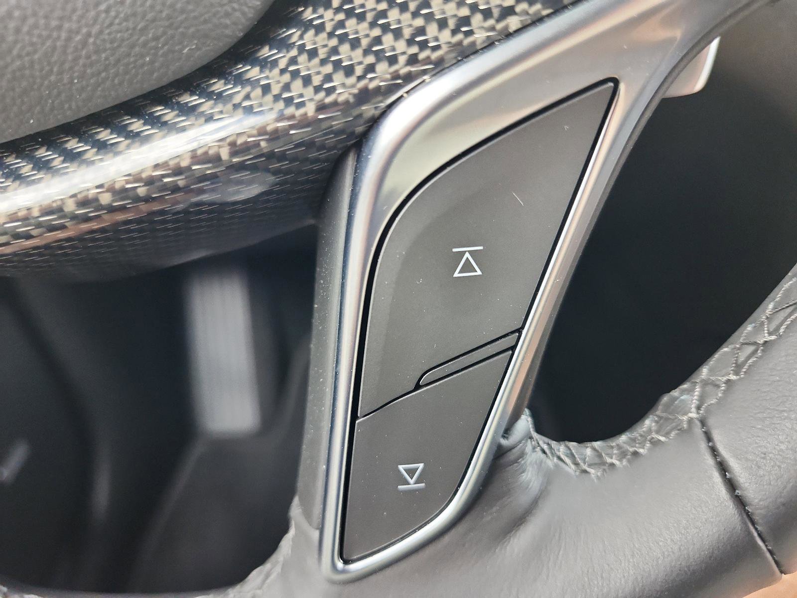 Used 2025 Cadillac XT5 Sportv w/ Technology Package image 31