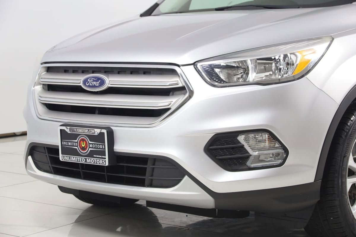 Used 2019 Ford Escape SE AWD/4WD image 46