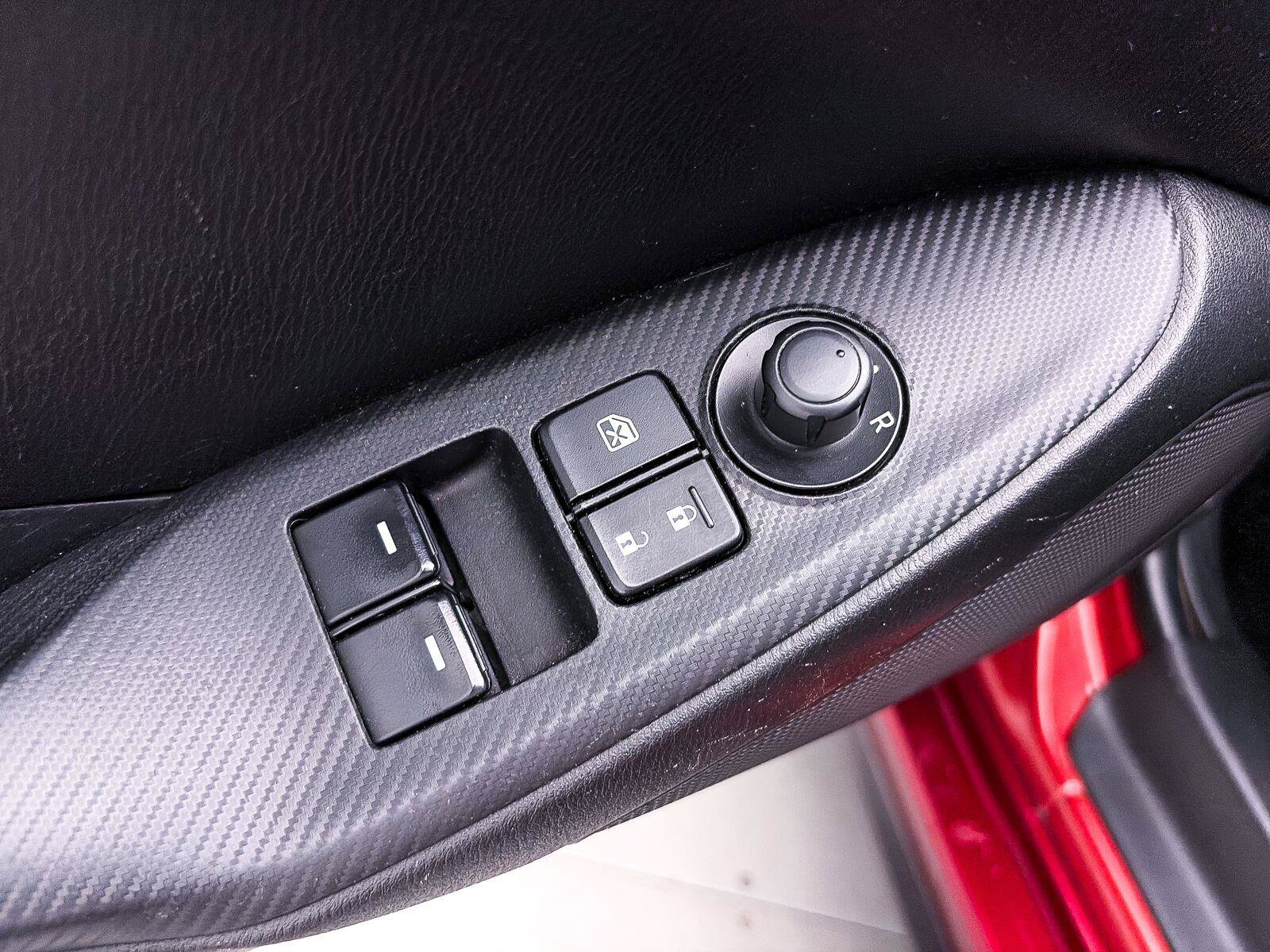 Used 2021 MAZDA MX-5 Miata Sport RWD image 17