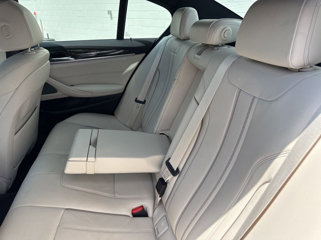Used 2018 BMW 530i RWD image 14