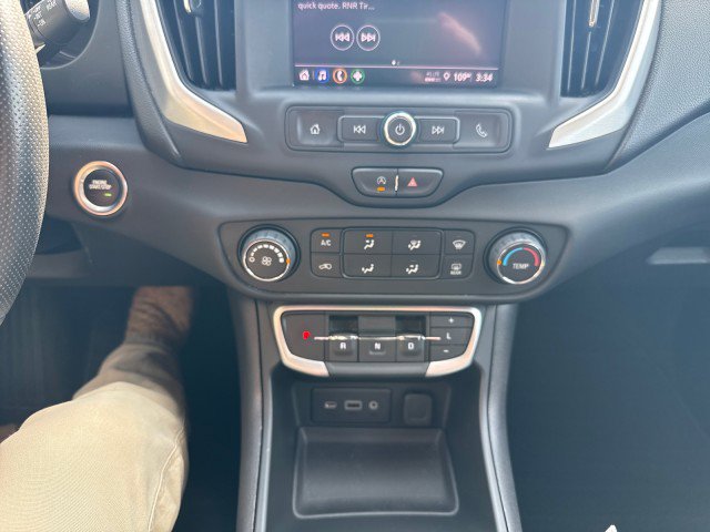 Used 2024 GMC Terrain SLE image 17