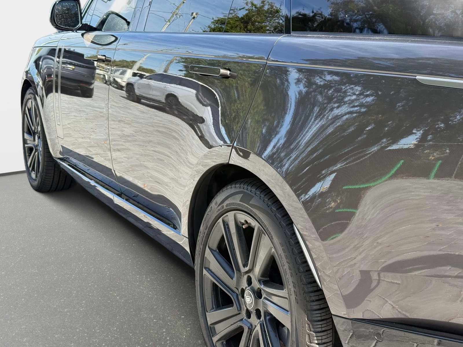 Used 2022 Land Rover Range Rover Long Wheelbase SE image 14