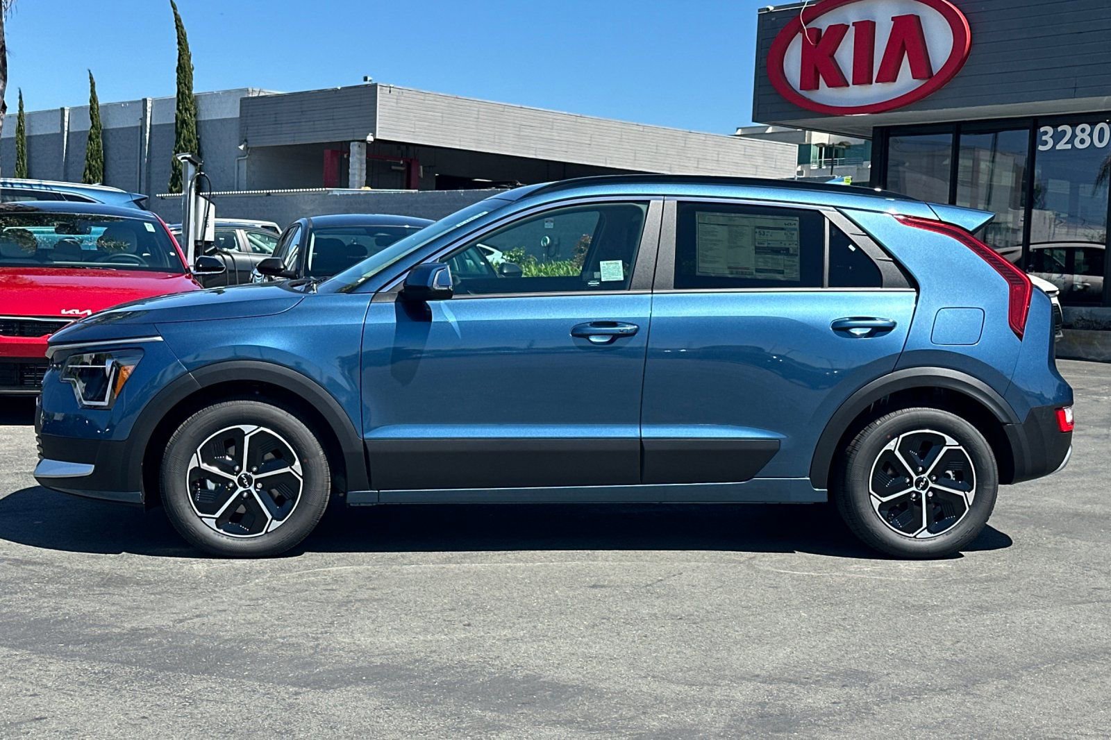 New 2026 Kia Niro EX FWD image 7