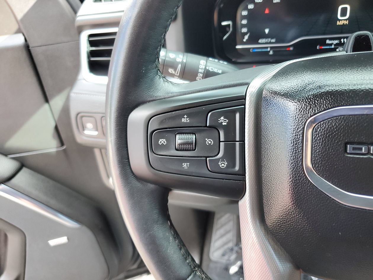 Used 2023 GMC Yukon Denali w/ Advanced Technology Package RWD image 28