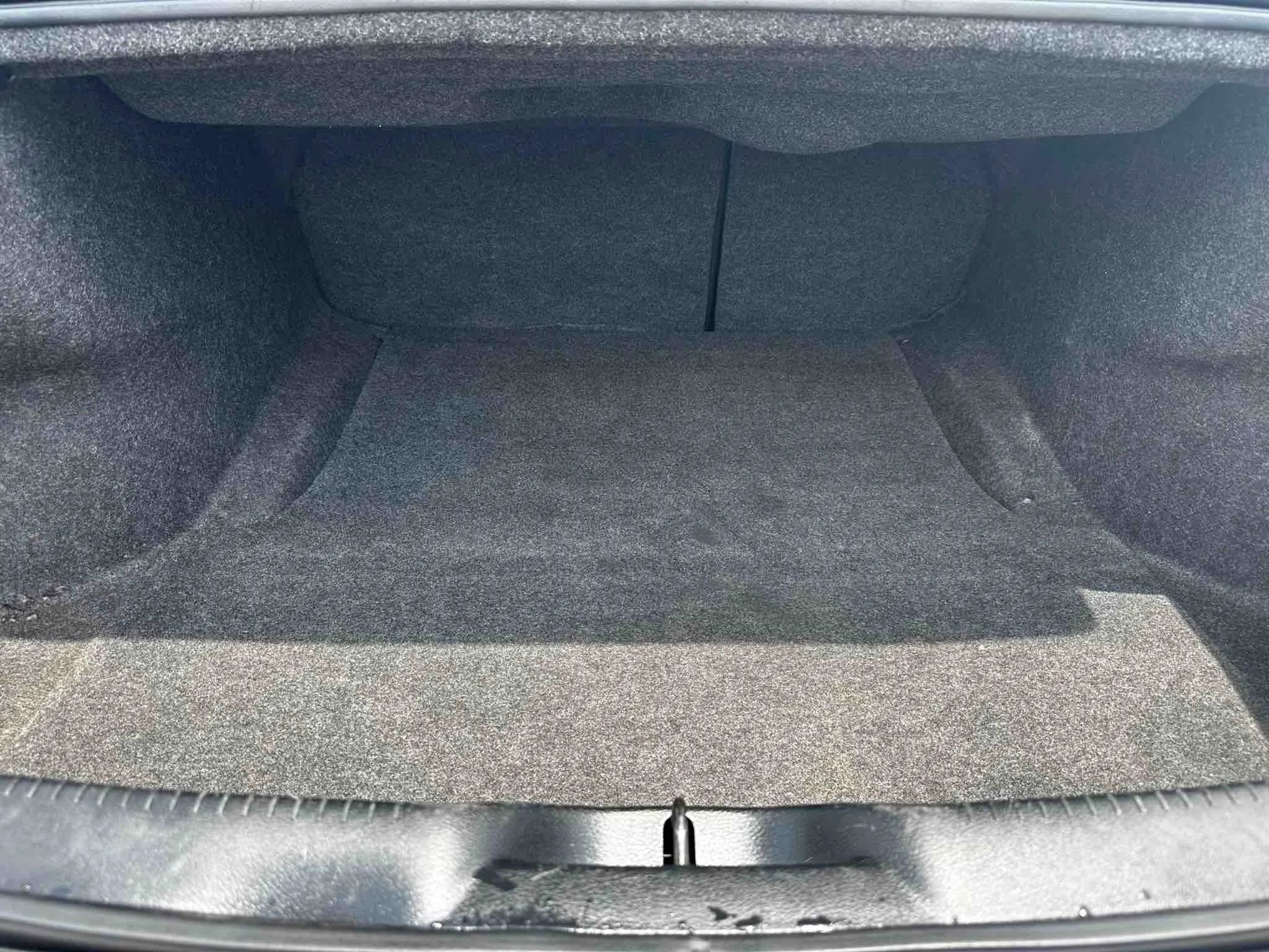 Used 2018 Chrysler 300 Touring w/ Driver Convenience Group image 41