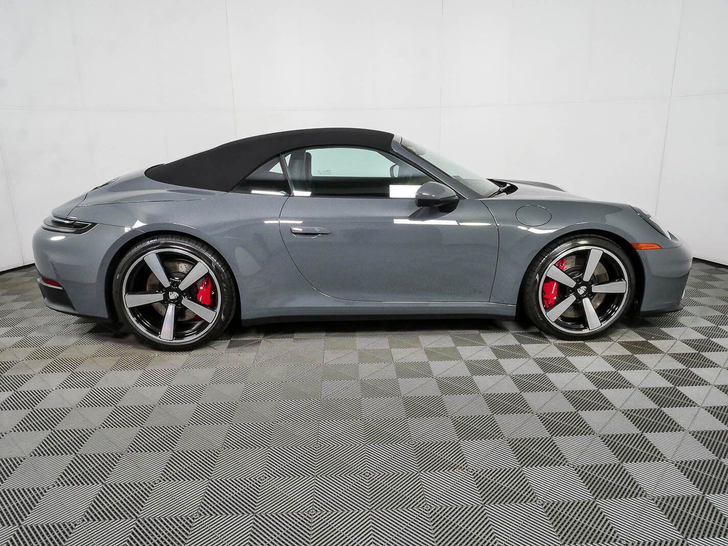Certified 2026 Porsche 911 Carrera 4S AWD/4WD image 27