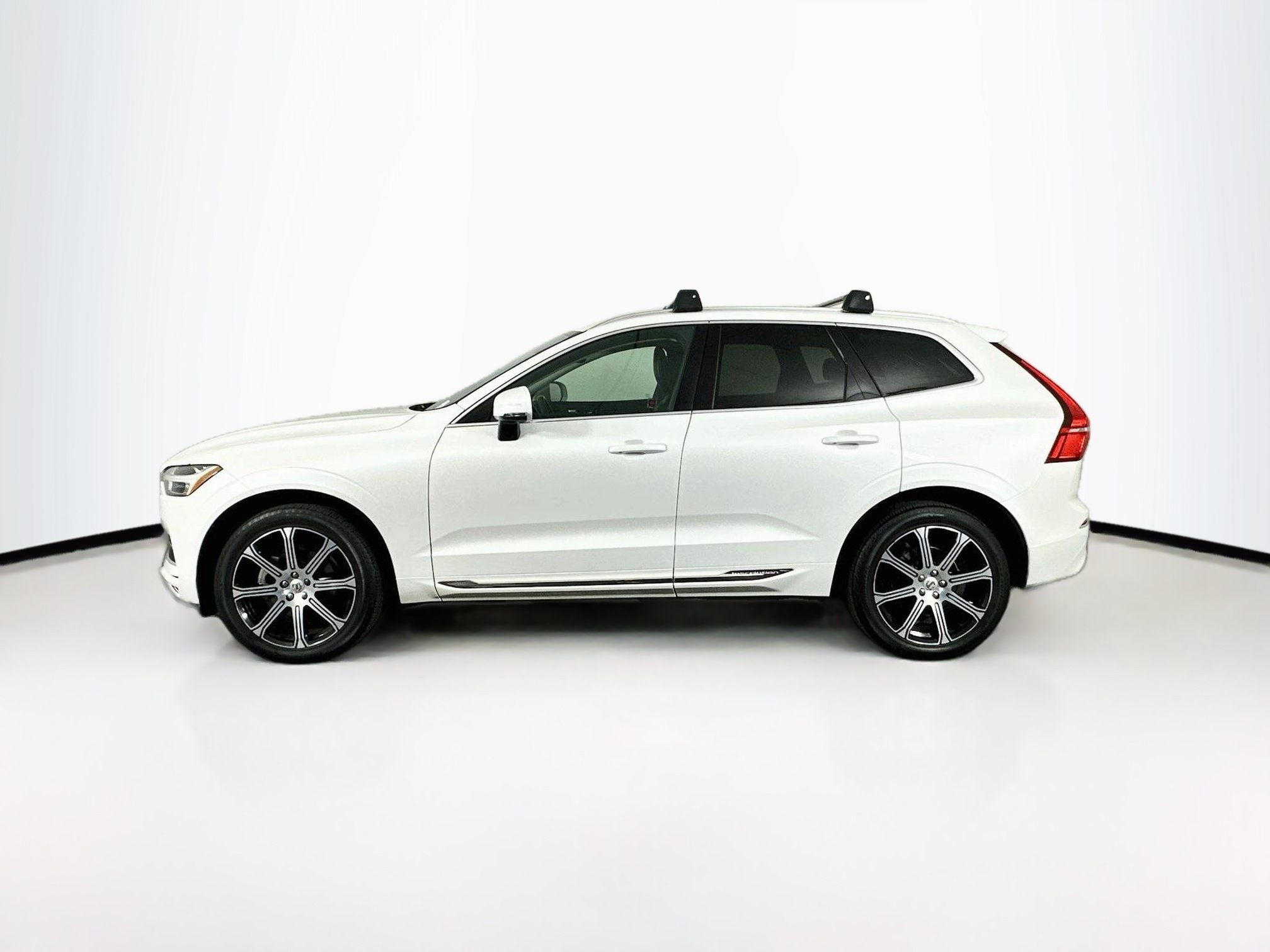 Used 2020 Volvo XC60 T5 Inscription w/ Protection Package AWD/4WD image 4