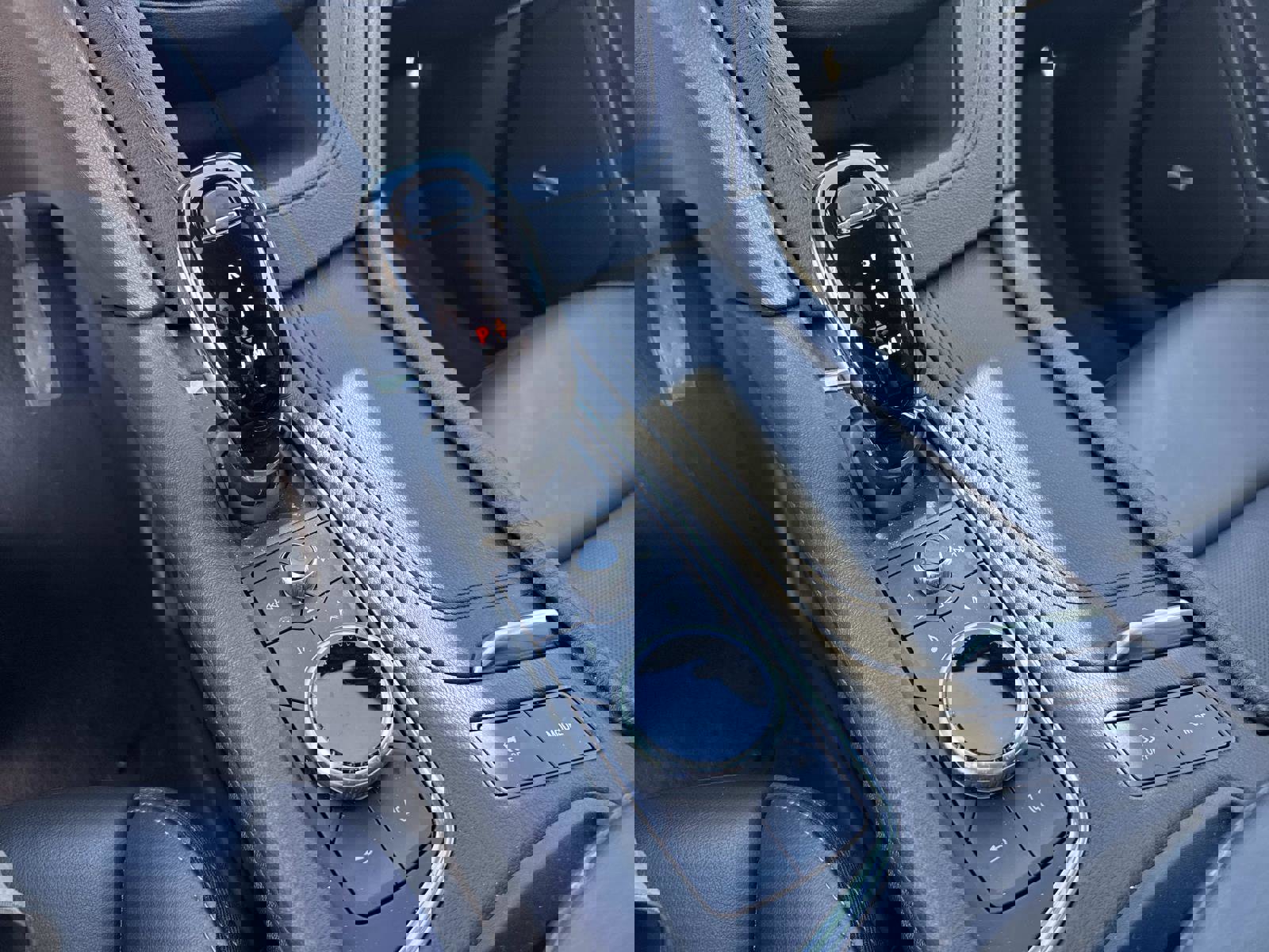 Certified 2025 Cadillac XT6 Premium Luxury image 27