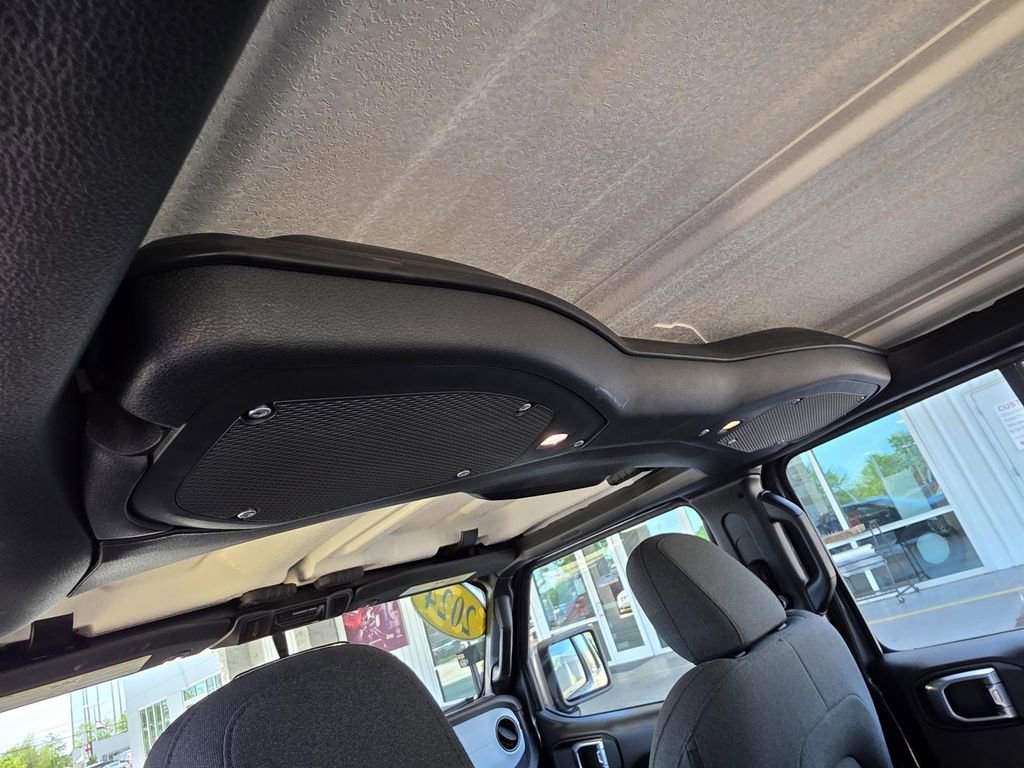 Used 2024 Jeep Wrangler Unlimited Sport AWD/4WD image 10