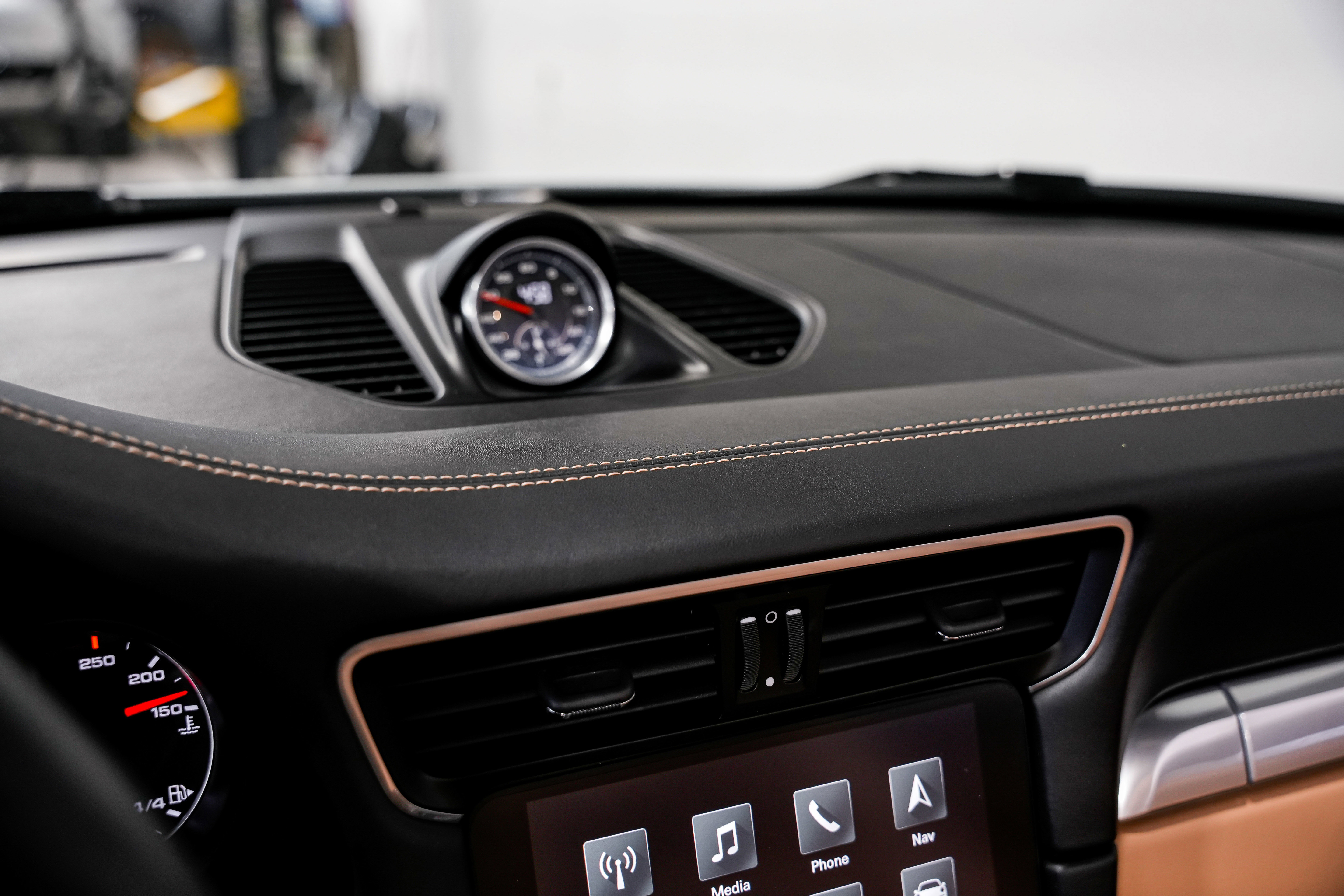 Used 2018 Porsche 911 Turbo image 13