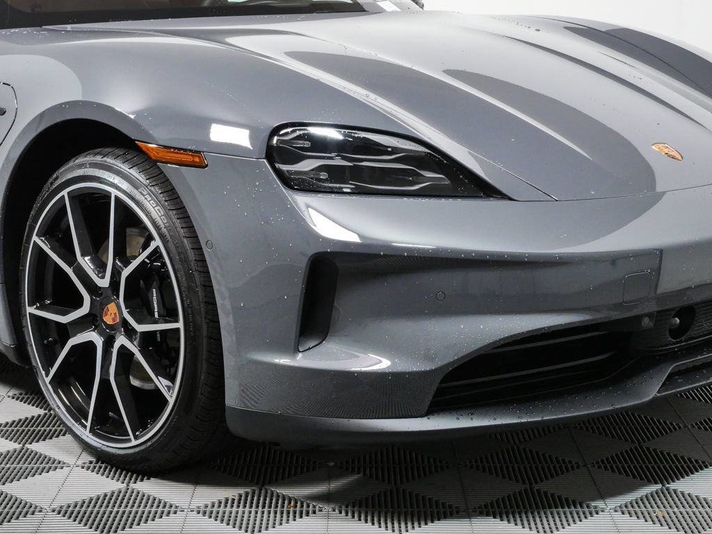 New 2026 Porsche Taycan 4S AWD/4WD image 33