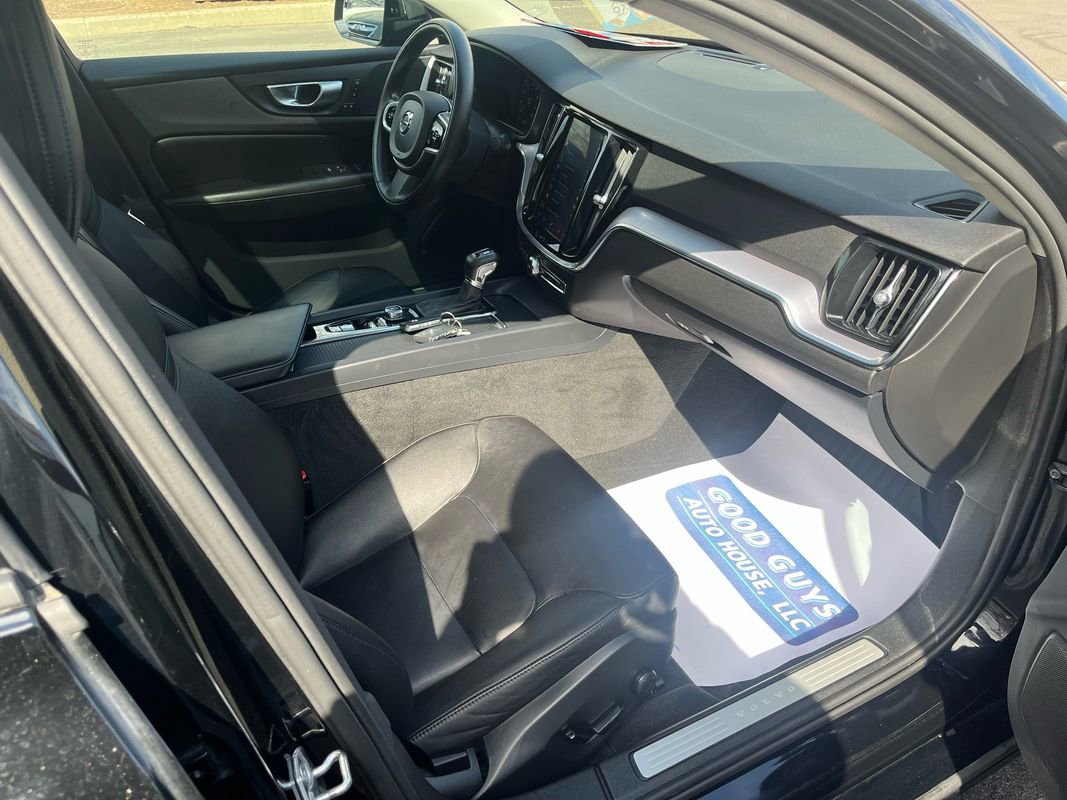 Used 2020 Volvo S60 T5 Momentum w/ Protection Package Premier image 18
