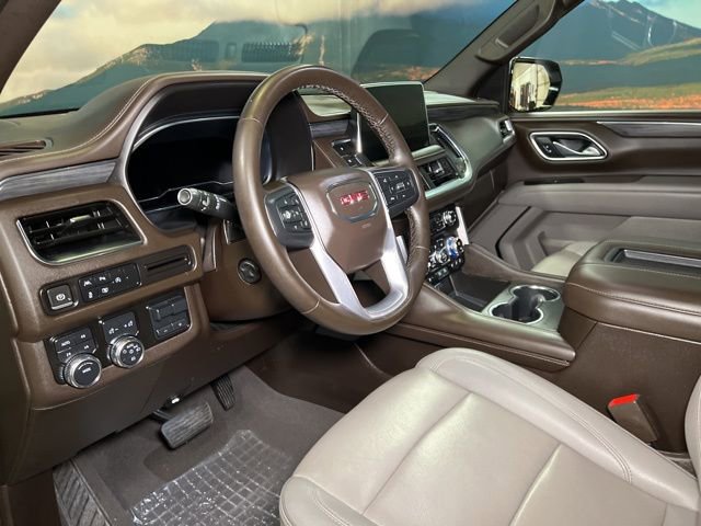 Used 2023 GMC Yukon XL SLT w/ SLT Luxury Package image 26