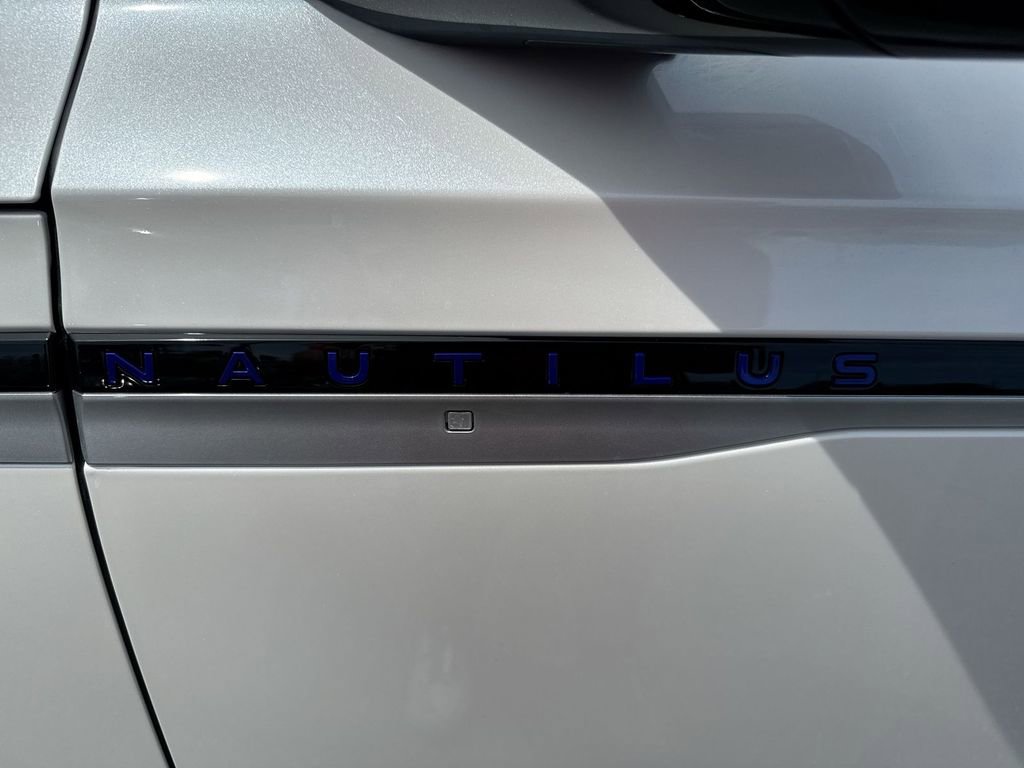 New 2026 Lincoln Nautilus Premier w/ Equipment Group 102A AWD/4WD image 27