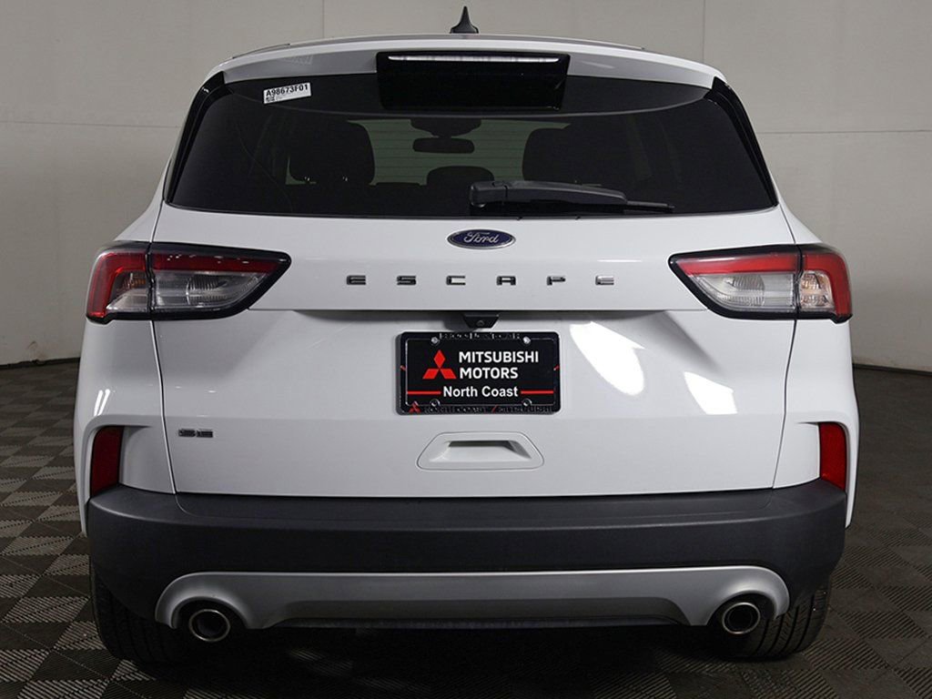 Used 2021 Ford Escape SE image 9