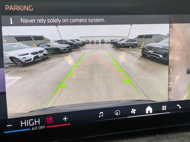 Used 2024 BMW X5 xDrive40i w/ Premium Package image 12